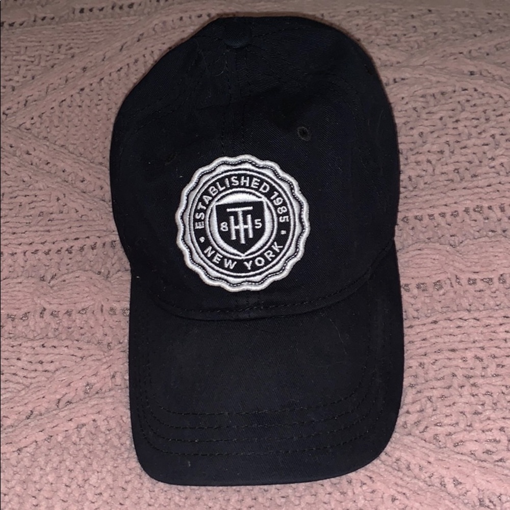 Tommy Hilfiger black logo hat